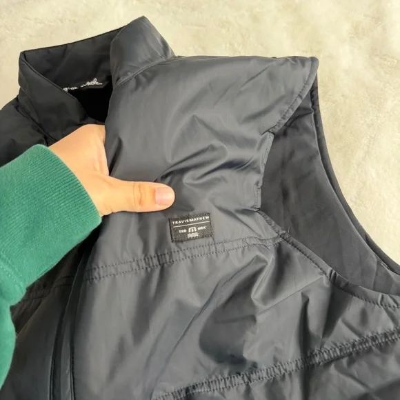 Travis Mathew Vest Men’s XL Black - Picture 4 of 8